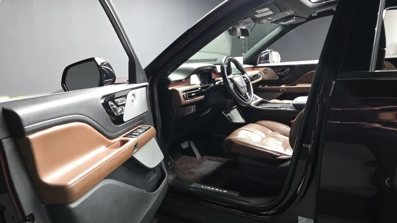 Lincoln Aviator