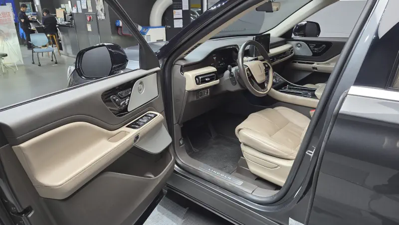 Lincoln Aviator