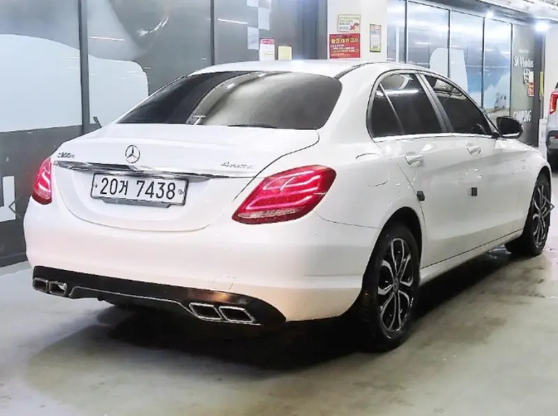Mercedes-Benz C-Class