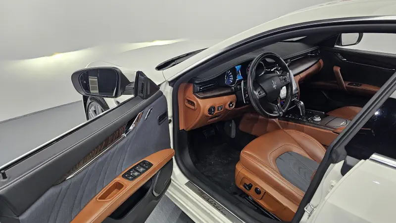 Maserati Quattroporte