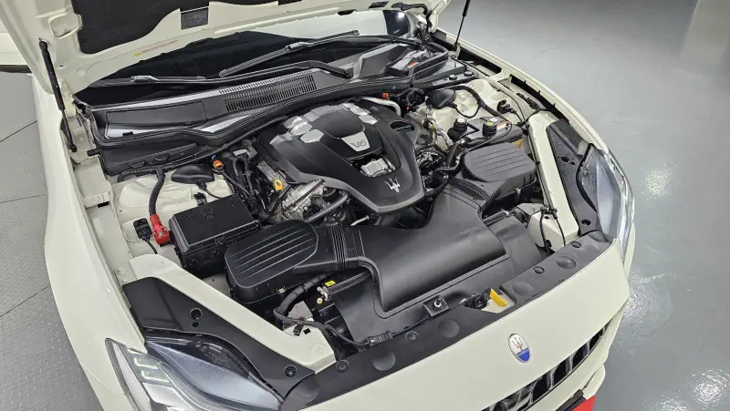 Maserati Quattroporte