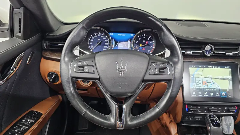Maserati Quattroporte