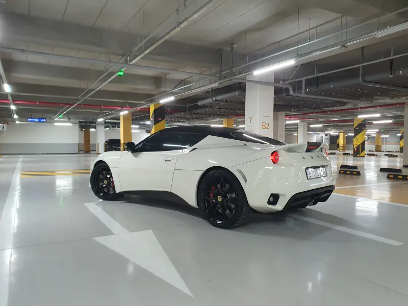 Lotus Evora