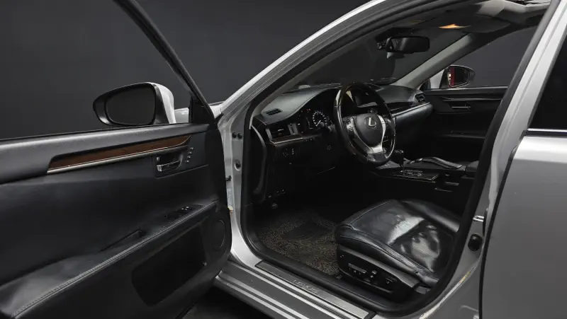 Lexus ES300h