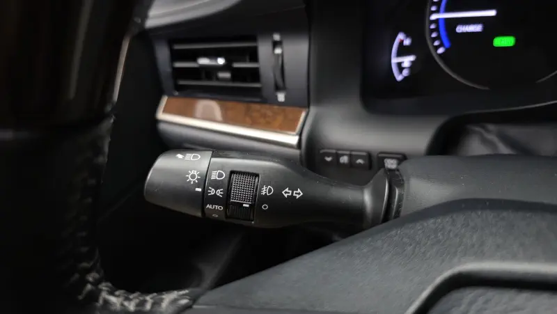 Lexus ES300h