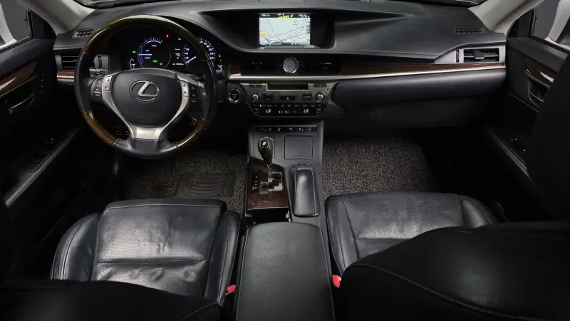 Lexus ES300h
