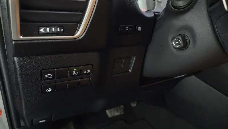Lexus NX300h