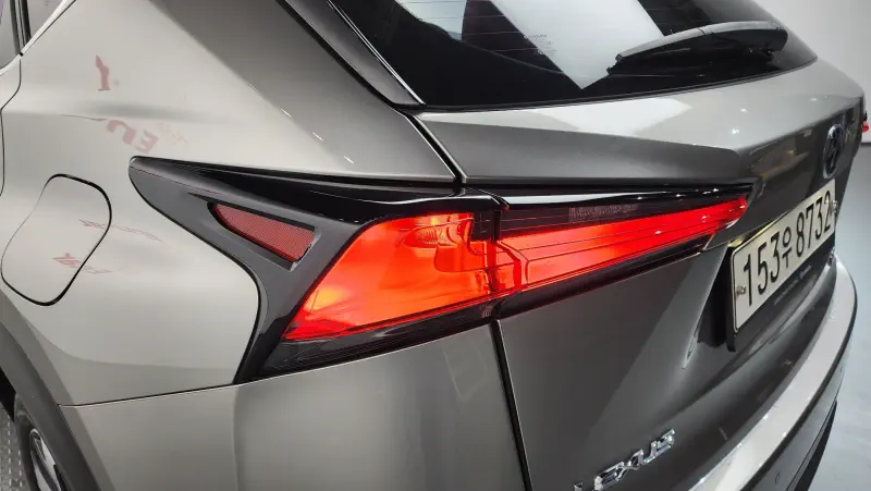 Lexus NX300h