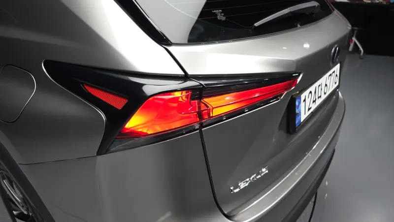 Lexus NX300h