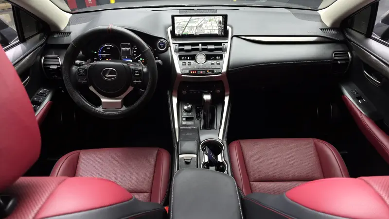 Lexus NX300h
