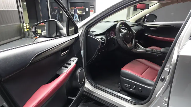 Lexus NX300h