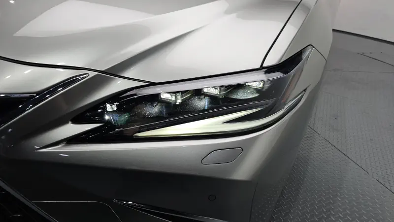 Lexus ES300h