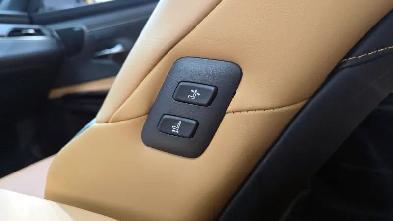 Lexus ES300h