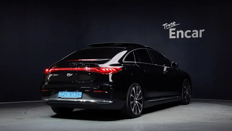 Mercedes-Benz EQE