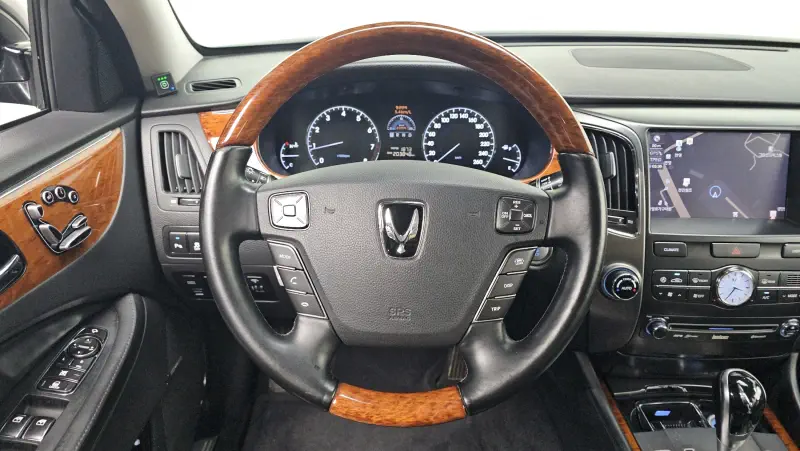 Hyundai Equus