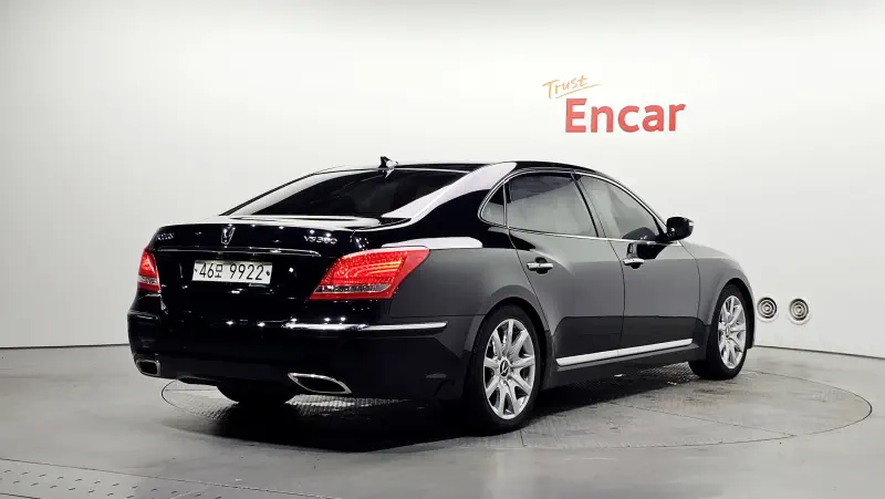 Hyundai Equus