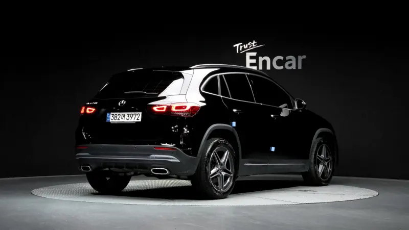 Mercedes-Benz GLA-Class