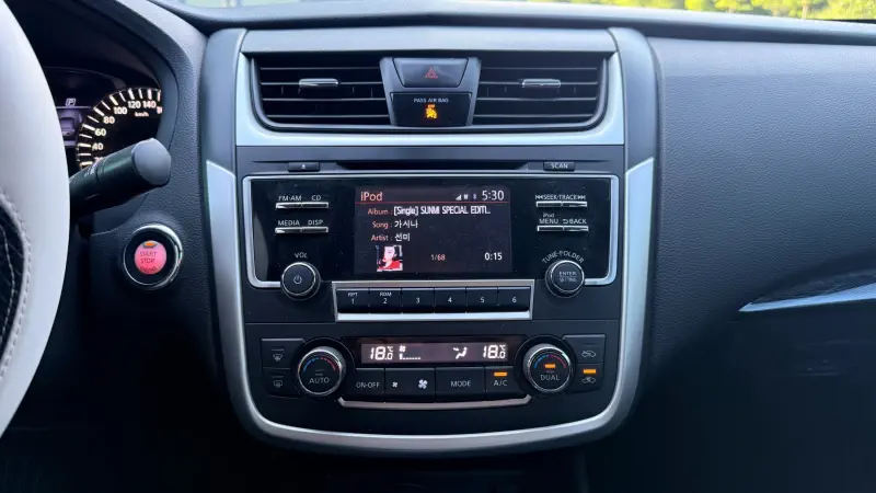 Nissan Altima