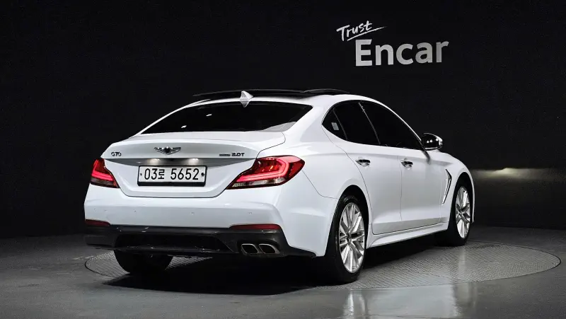 Genesis G70