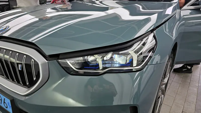 BMW i5