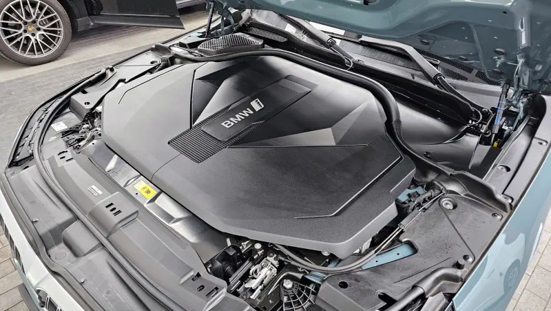 BMW i5