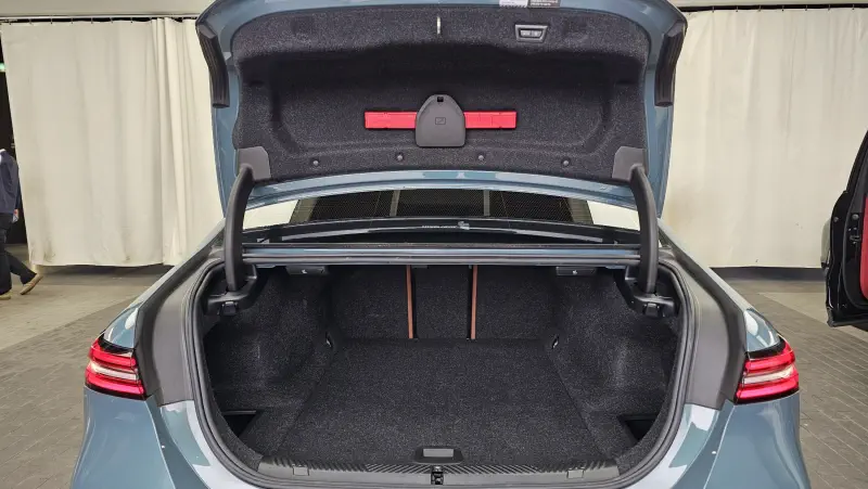 BMW i5