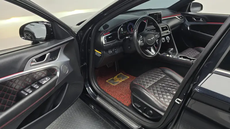 Genesis G70
