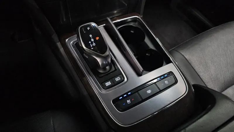 Hyundai Equus