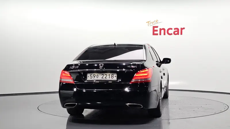 Hyundai Equus