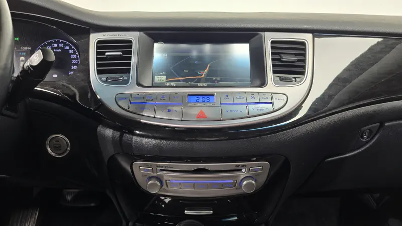 Hyundai Genesis