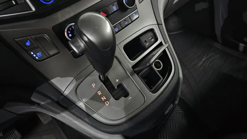 Hyundai Grand Starex