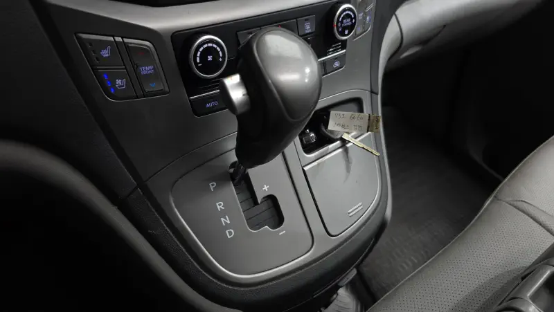 Hyundai Grand Starex