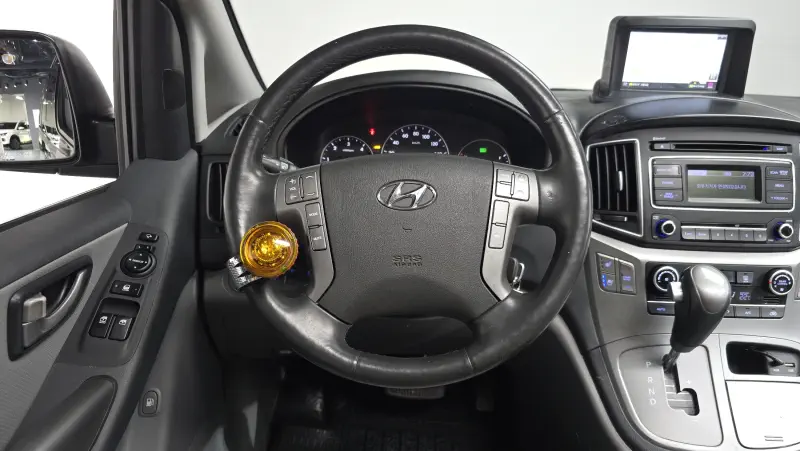 Hyundai Grand Starex