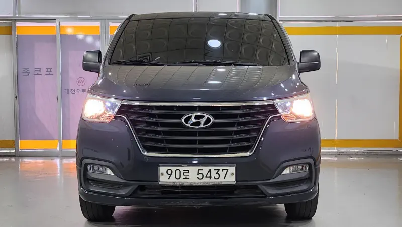 Hyundai Grand Starex