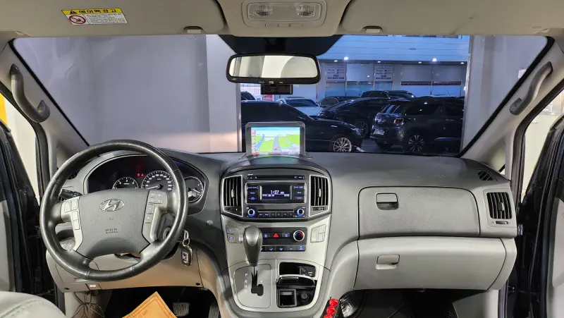 Hyundai Grand Starex