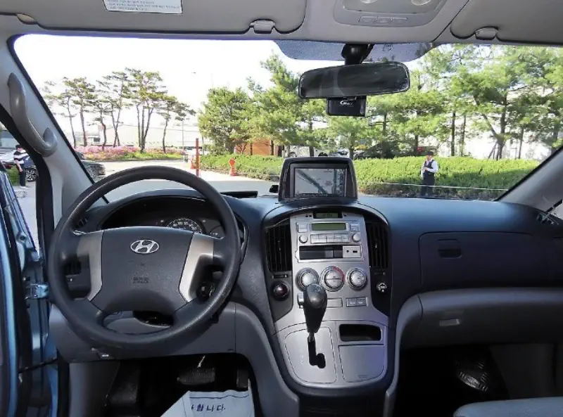 Hyundai Grand Starex