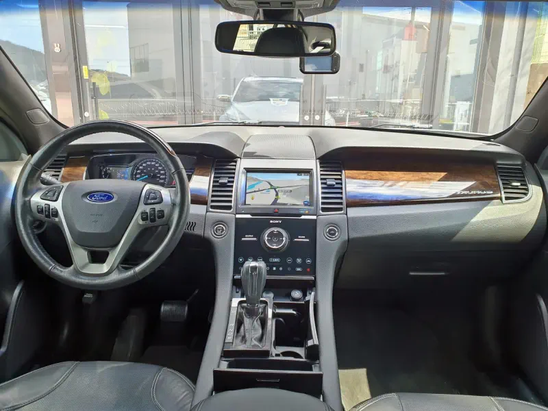Ford Taurus