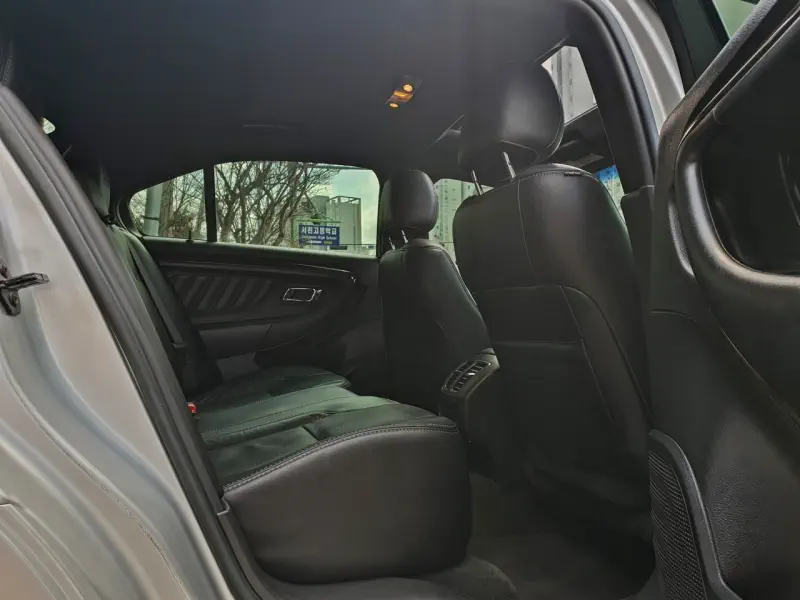 Ford Taurus