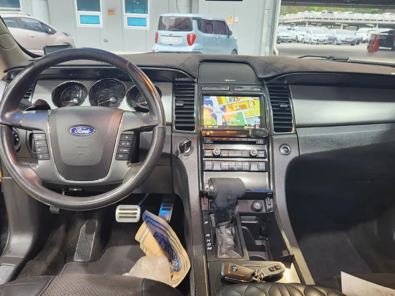 Ford Taurus