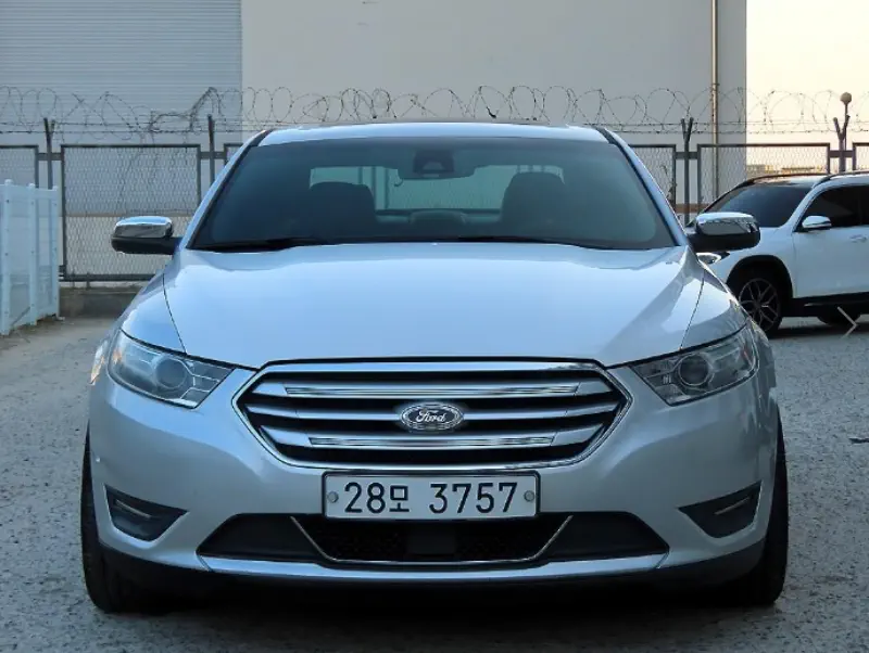 Ford Taurus