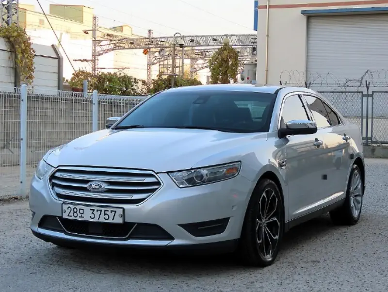 Ford Taurus