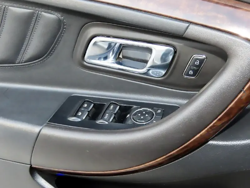 Ford Taurus