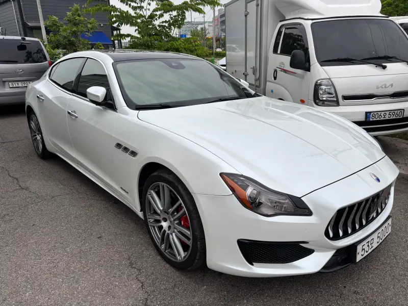 Maserati Quattroporte
