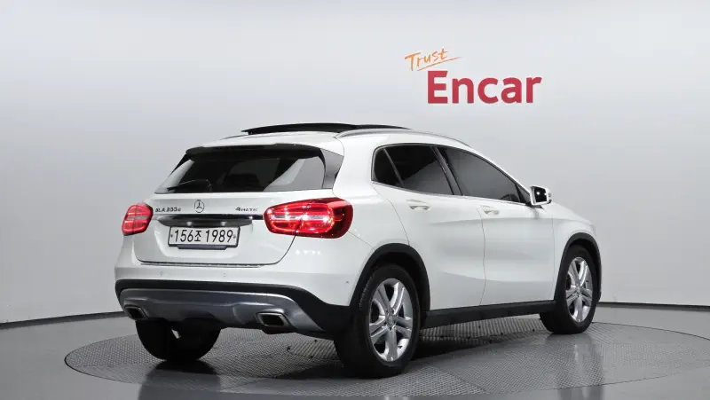 Mercedes-Benz GLA-Class