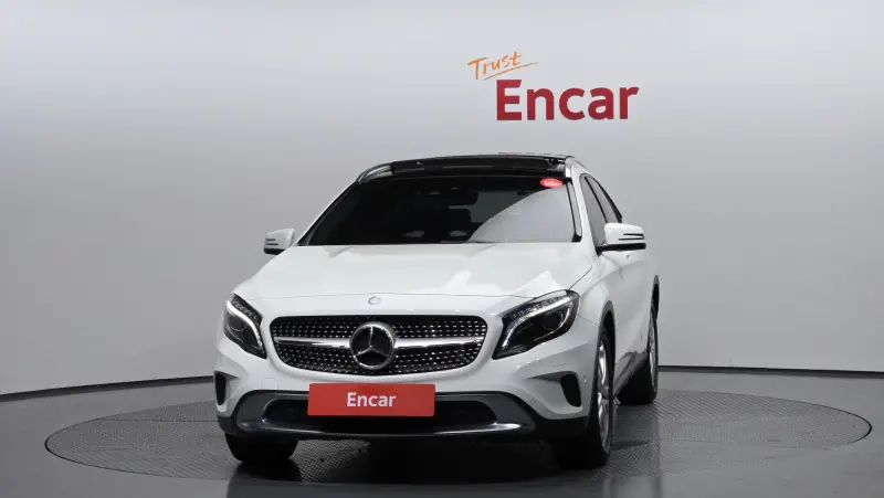 Mercedes-Benz GLA-Class
