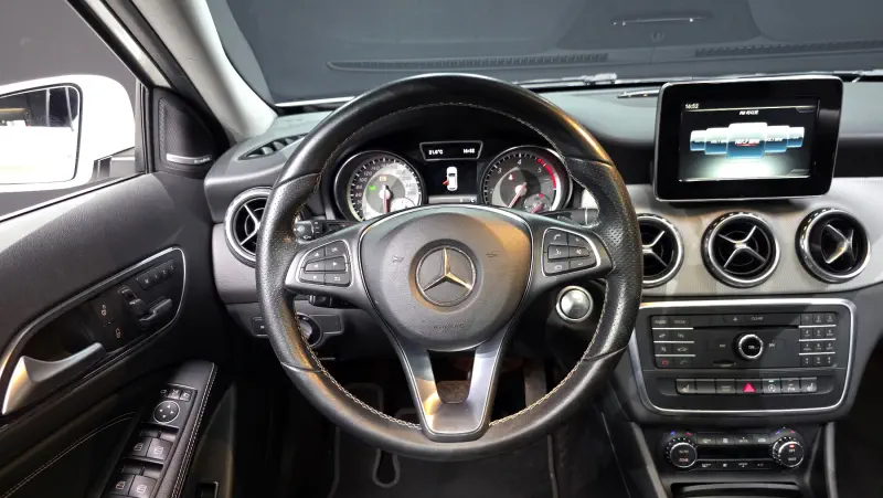 Mercedes-Benz GLA-Class