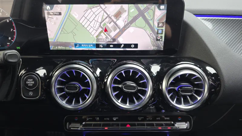 Mercedes-Benz GLA-Class