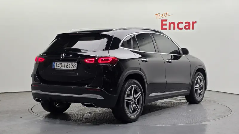 Mercedes-Benz GLA-Class