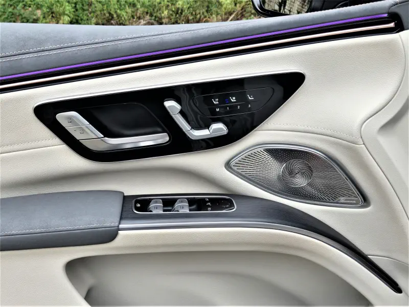Mercedes-Benz EQS SUV