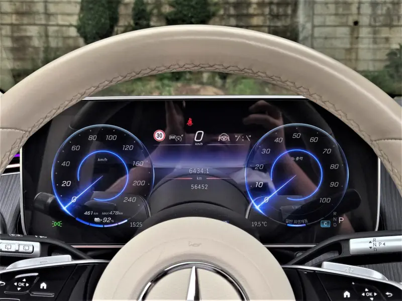 Mercedes-Benz EQS SUV